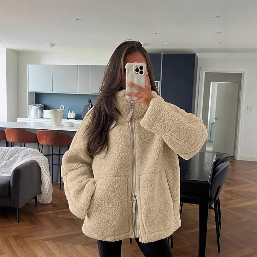 Solid-colored high-neck coats for women in autumn and winter